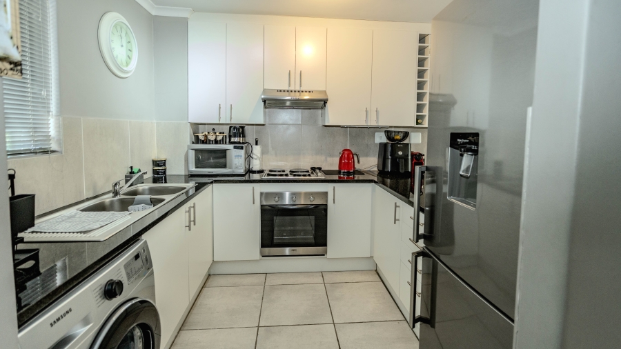 2 Bedroom Property for Sale in Silver Oaks Western Cape